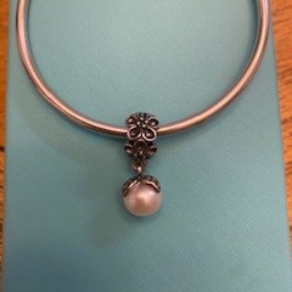Retired Pandora Garden Odyssey Pearl Dangle Charm